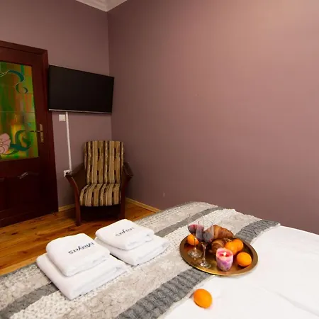 Maya's Flats & 45 - Dluga 18/19 Apartment